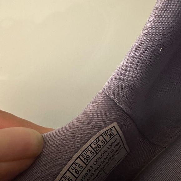 Skechers Men's Light Gray Athletic Shoes - Picture 6 of 6